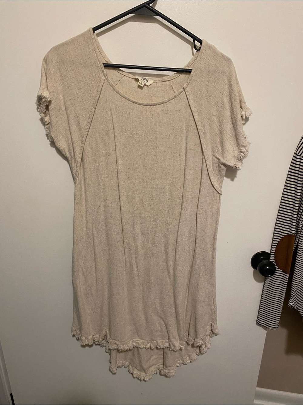 Umgee Cream High-Low Short Sleeve Tunic with Frayed Hem